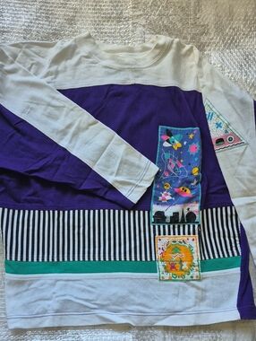 Vintage 90s BeeWear Color-Blocked Graphic Oversized  Long Sleeve Shirt